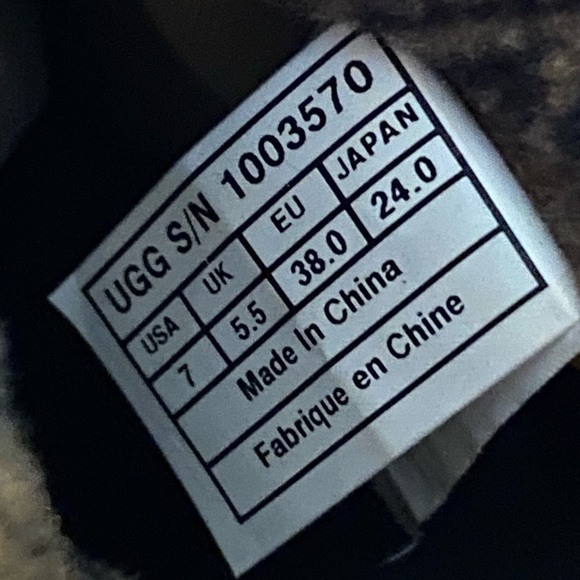 Women Ugg boots - Picture 4 of 9